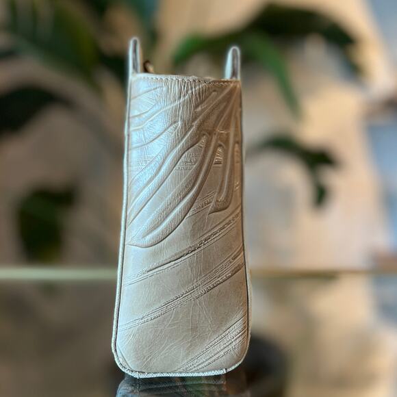 BRAHMIN Embossed Lenox Clutch - Picture 3 of 11